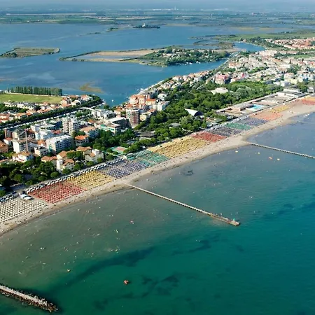 Chic Retreat For Your Holidays In Grado